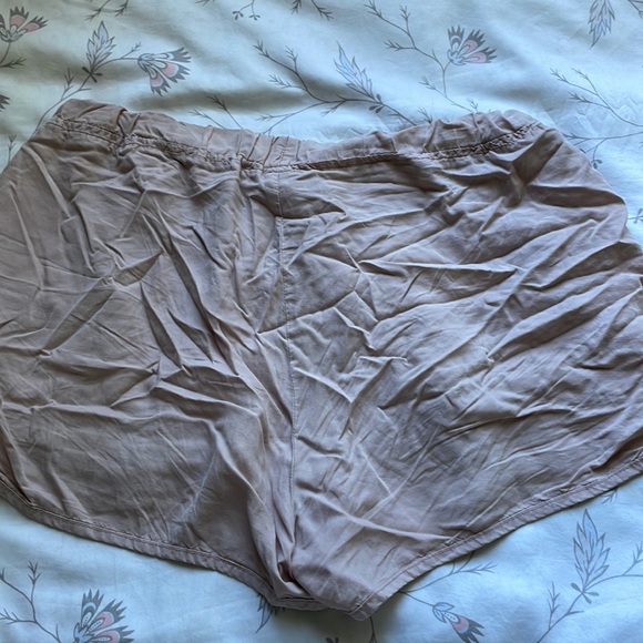 Shorts - Picture 3 of 3